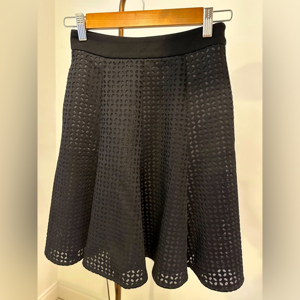 Reiss laser cut black skirt, USA size 0. EUC, like new.